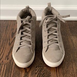 Steve Madden Wedge Lace up Sneakers Taupe